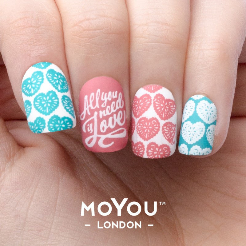 talk-to-the-hand-moyou-london-nail-art-ציפורניים-קולקציית-החגים-מניקור-פדיקור-עיצובים-לציפורניים-חותמות-לציפורניים-מויו-לונדון-menicure-festive-collection-41