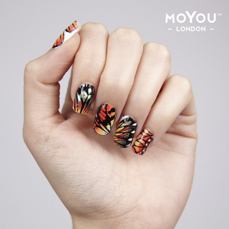 talk-to-the-hand-moyou-london-nail-art-ציפורניים-קולקציית-מסביב-לעולם-מניקור-פדיקור-עיצובים-לציפורניים-חותמות-לציפורניים-מויו-לונדון-menicure-kitty-collection-13