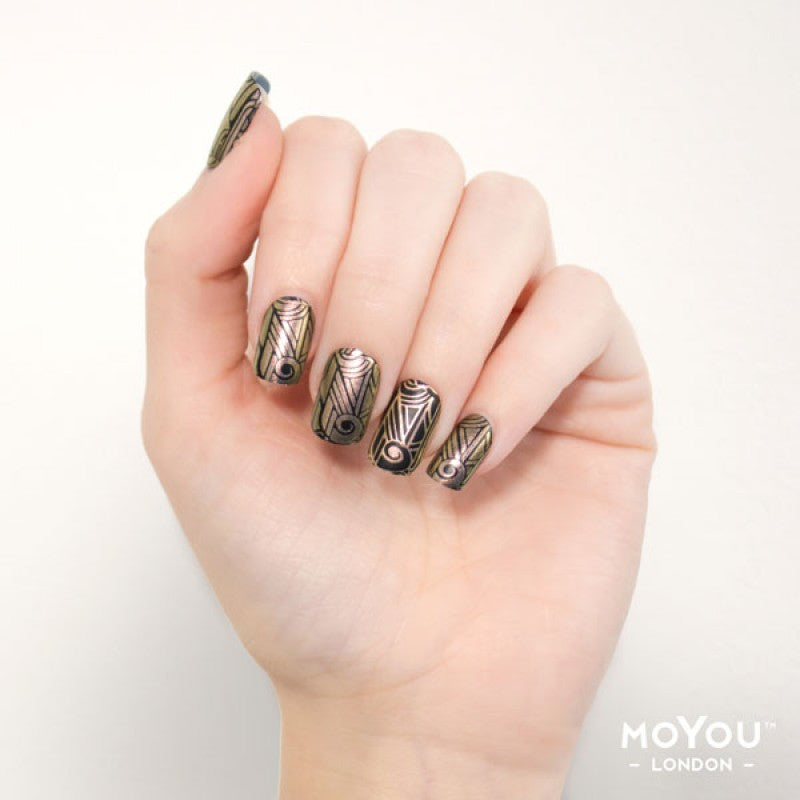 talk-to-the-hand-moyou-london-nail-art-ציפורניים-קולקציית-הנוסעת-בזמן-עיצובים-לציפורניים-חותמות-לציפורניים-מויו-לונדון-time-traveler-60s-collection-01