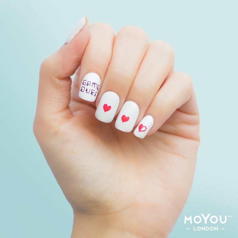 www.talktothehand.co.il-moyou-london-talk-to-the-hand-nail-art-manicure-nail-polish-nail-stamp-nailart-מויו-לונדון-ציפורניים-עיצובים-לציפורניים-מניקור-פדיקור-חותמות-לציפורניים-קולקציית-הגיקית-geek-collection-geek -03