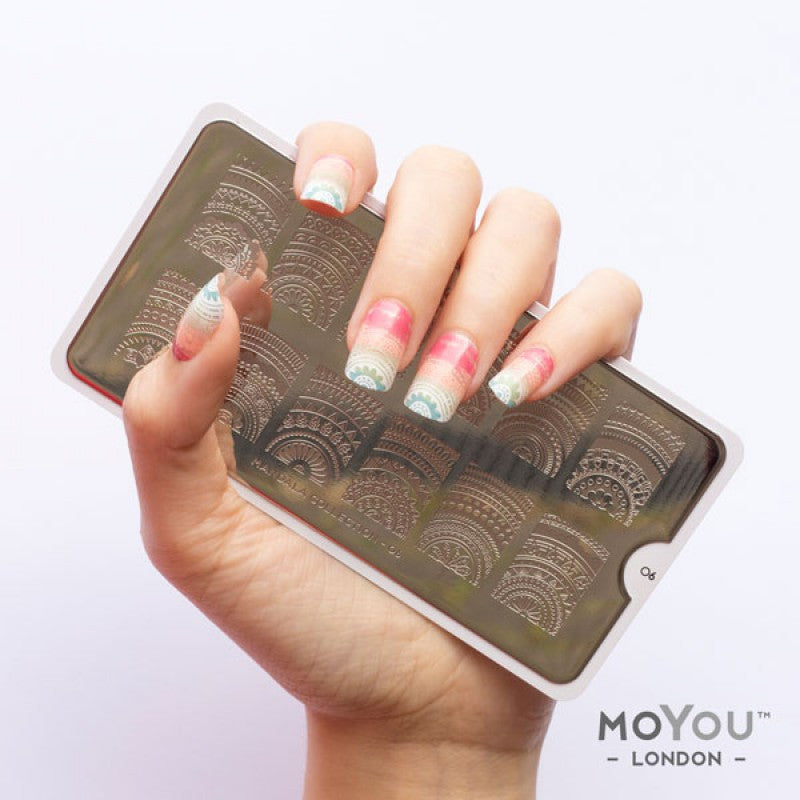 www.talktothehand.co.il-moyou-london-talk-to-the-hand-nail-art-manicure-nail-polish-nail-stamp-nailart-מויו-לונדון-ציפורניים-עיצובים-לציפורניים-מניקור-פדיקור-חותמות-לציפורניים-קולקציית-מנדלה-mandala-collection-6