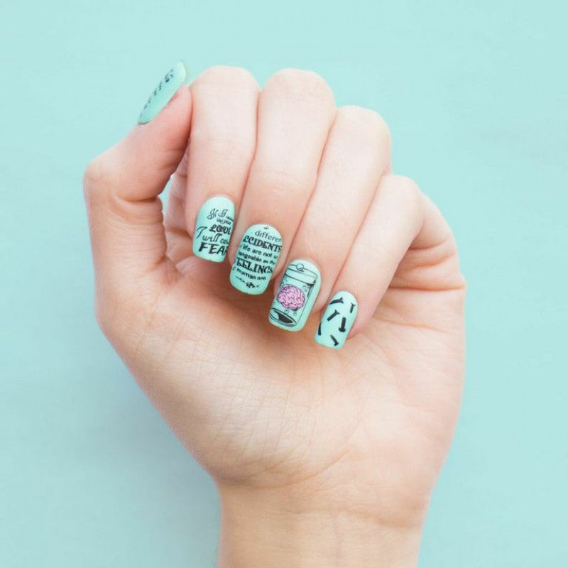 www.talktothehand.co.il-moyou-london-talk-to-the-hand-nail-art-manicure-nail-polish-nail-stamp-nailart-israel-londonציפורניים-מויו-לונדון-ציפורניים-עיצובים-לציפורניים-מניקור-פדיקור-חותמות-לציפורניים-קולקציית-הספרנית-literature-collection-07