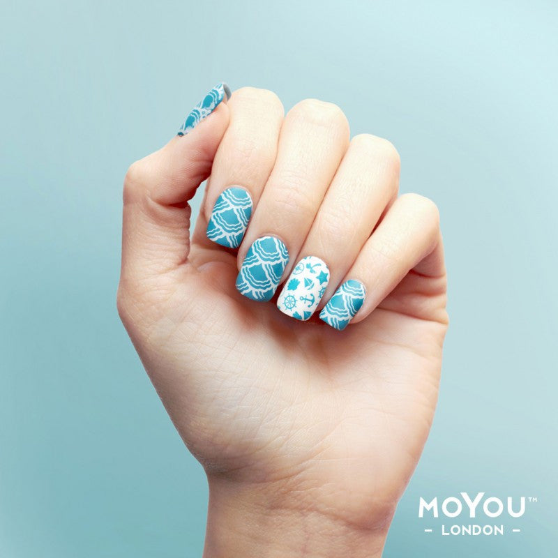 talk-to-the-hand-moyou-london-nail-art-ציפורניים-קולקציית-המלחית-עיצובים-לציפורניים-חותמות-לציפורניים-מויו-לונדון-sailor-collection-05